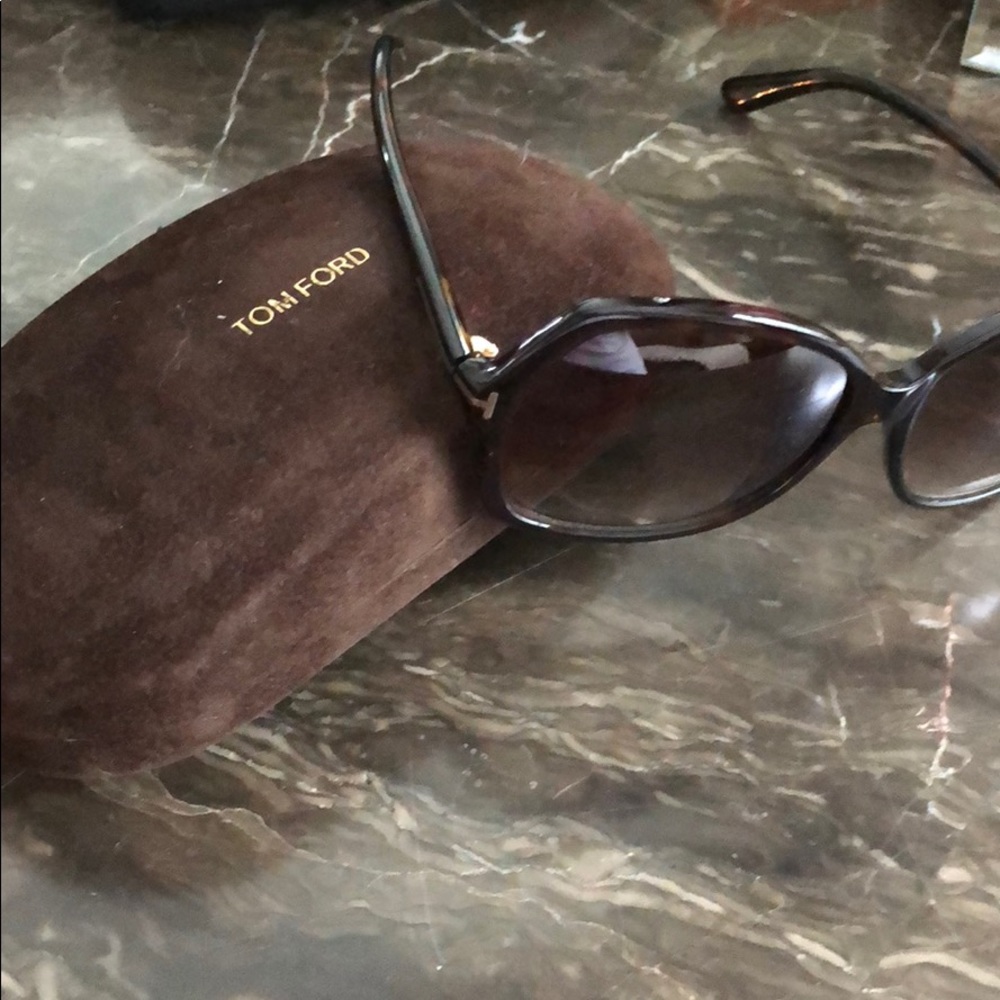 Gorgeous Tom Ford Sunglasses!!